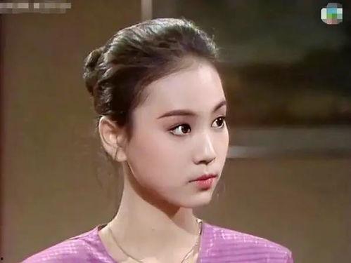 李静年轻时照片,李静早年风采瞬间