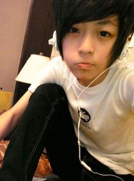 吕婷华最新照片,优雅气质尽显